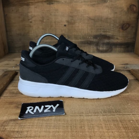 round toe casual sneakers